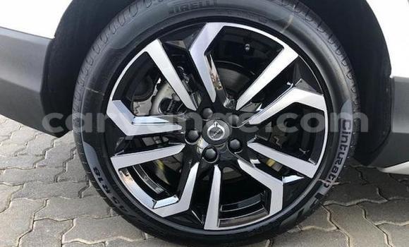 Buy Used Volvo V40 Cross Country White Car in Karasburg in Karas Buy Used Volvo V40 Cross Country White Car in Karasburg in Karas