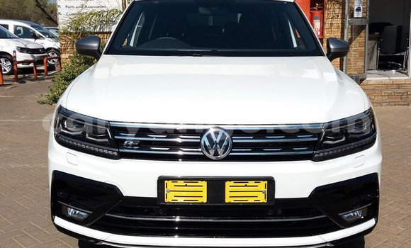 Buy Used Volkswagen Tiguan White Car in Katima Mulilo in Caprivi Buy Used Volkswagen Tiguan White Car in Katima Mulilo in Caprivi