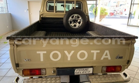 Buy Used Toyota Land Cruiser Beige Car in Henties Bay in Erongo Buy Used Toyota Land Cruiser Beige Car in Henties Bay in Erongo