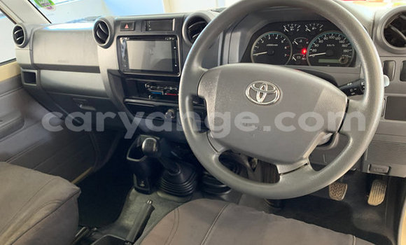 Buy Used Toyota Land Cruiser Beige Car in Henties Bay in Erongo Buy Used Toyota Land Cruiser Beige Car in Henties Bay in Erongo