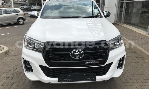 Acheter Occasion Voiture Toyota Hilux Blanc à Henties Bay, Erongo Acheter Occasion Voiture Toyota Hilux Blanc à Henties Bay, Erongo