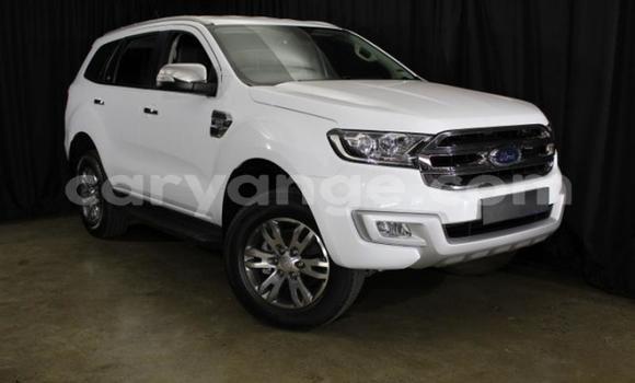 Buy Used Ford Everest White Car in Windhoek in Namibia Buy Used Ford Everest White Car in Windhoek in Namibia