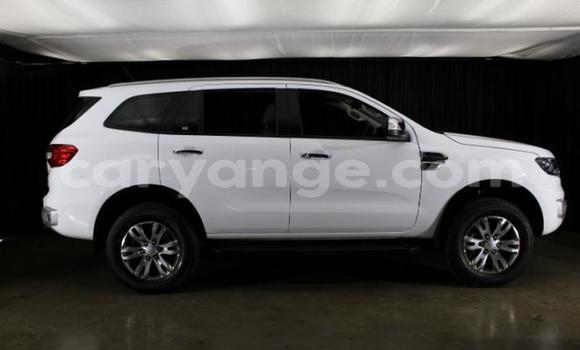 Buy Used Ford Everest White Car in Windhoek in Namibia Buy Used Ford Everest White Car in Windhoek in Namibia