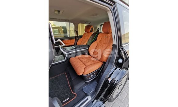 Acheter Import Voiture Toyota Land Cruiser Noir à Import - Dubai, Namibie Acheter Import Voiture Toyota Land Cruiser Noir à Import - Dubai, Namibie