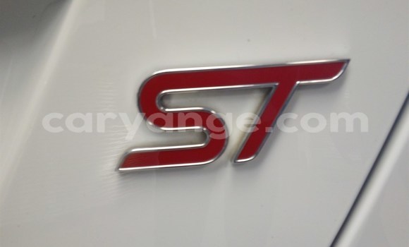 Acheter Occasion Voiture Ford Fiesta ST Blanc à Henties Bay, Erongo Acheter Occasion Voiture Ford Fiesta ST Blanc à Henties Bay, Erongo