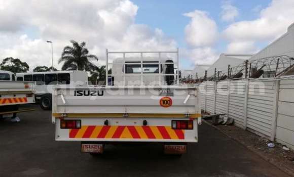 Acheter Occasion Utilitaire Isuzu FTR 850 Blanc à Windhoek, Namibie Acheter Occasion Utilitaire Isuzu FTR 850 Blanc à Windhoek, Namibie