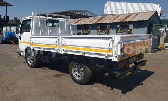 Acheter Occasion Utilitaire Nissan UD Blanc à Windhoek, Namibie Acheter Occasion Utilitaire Nissan UD Blanc à Windhoek, Namibie