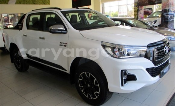 Buy Used Toyota Hilux White Car in Karasburg in Karas Buy Used Toyota Hilux White Car in Karasburg in Karas