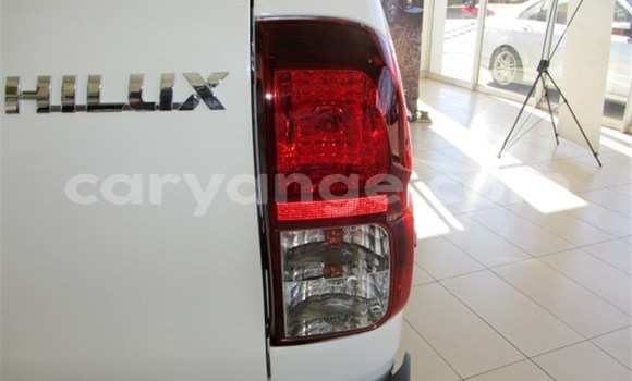 Buy Used Toyota Hilux White Car in Karasburg in Karas Buy Used Toyota Hilux White Car in Karasburg in Karas