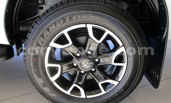 Buy Used Toyota Hilux White Car in Karasburg in Karas Buy Used Toyota Hilux White Car in Karasburg in Karas