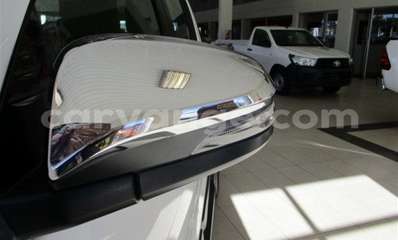 Buy Used Toyota Hilux White Car in Karasburg in Karas Buy Used Toyota Hilux White Car in Karasburg in Karas