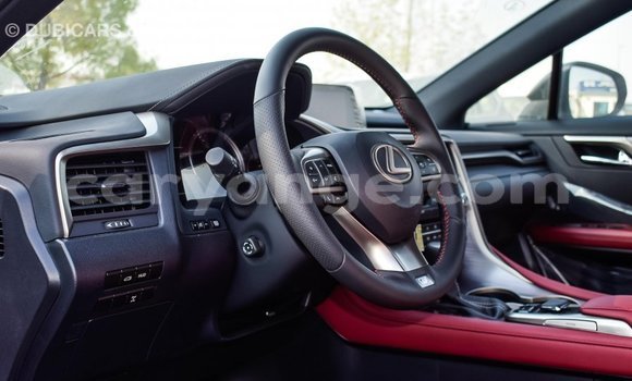 Acheter Import Voiture Lexus RX 300 Blanc à Import - Dubai, Namibie Acheter Import Voiture Lexus RX 300 Blanc à Import - Dubai, Namibie