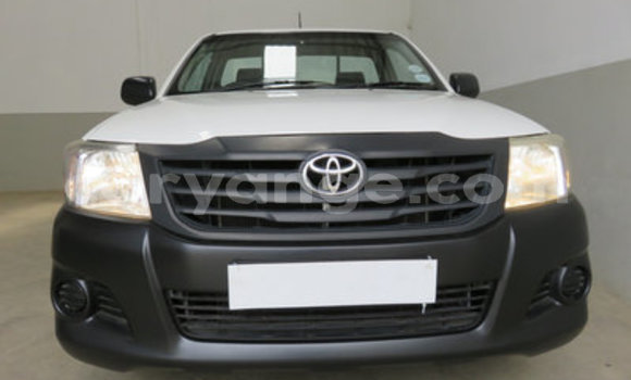 Acheter Occasion Voiture Toyota Hilux Blanc à Usakos, Erongo Acheter Occasion Voiture Toyota Hilux Blanc à Usakos, Erongo