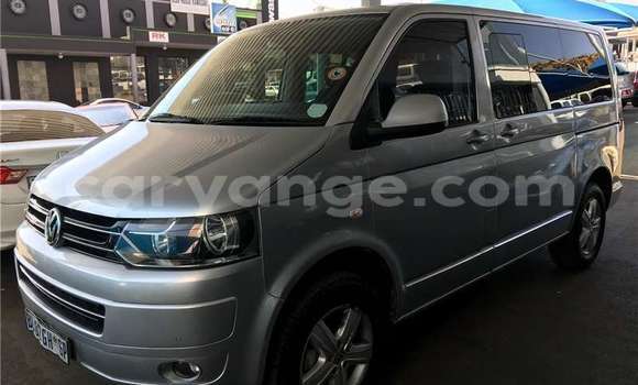 Buy Used Volkswagen Caravelle Silver Car in Windhoek in Namibia Buy Used Volkswagen Caravelle Silver Car in Windhoek in Namibia