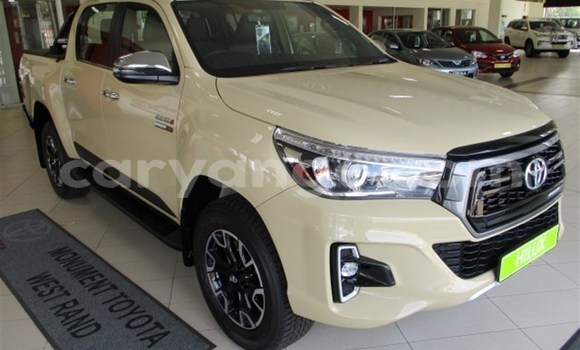 Buy Used Toyota Hilux Beige Car in Karasburg in Karas Buy Used Toyota Hilux Beige Car in Karasburg in Karas