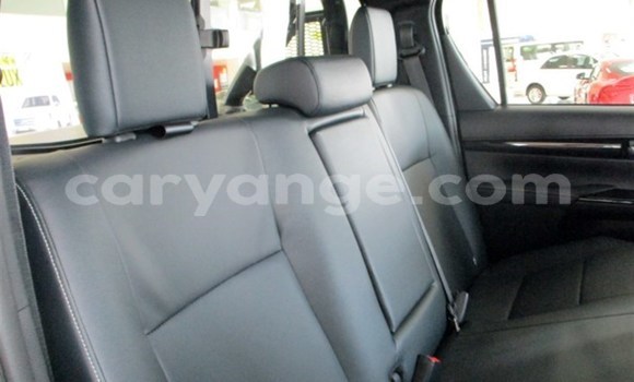 Buy Used Toyota Hilux Beige Car in Karasburg in Karas Buy Used Toyota Hilux Beige Car in Karasburg in Karas