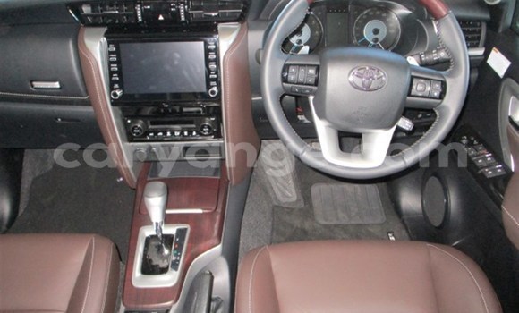 Buy Used Toyota Fortuner White Car in Karasburg in Karas Buy Used Toyota Fortuner White Car in Karasburg in Karas