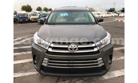 Acheter Import Voiture Toyota Highlander Autre à Import - Dubai, Namibie Acheter Import Voiture Toyota Highlander Autre à Import - Dubai, Namibie