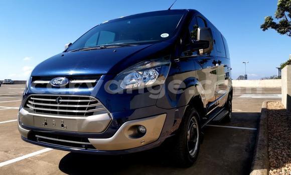 Acheter Occasion Voiture Ford Tourneo Custom Bleu à Windhoek, Namibie Acheter Occasion Voiture Ford Tourneo Custom Bleu à Windhoek, Namibie