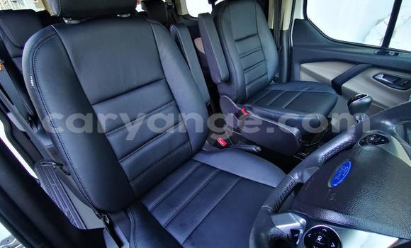 Acheter Occasion Voiture Ford Tourneo Custom Bleu à Windhoek, Namibie Acheter Occasion Voiture Ford Tourneo Custom Bleu à Windhoek, Namibie