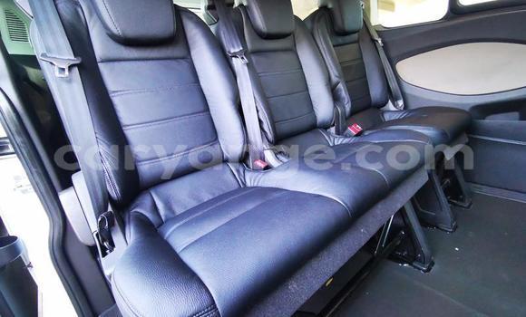 Acheter Occasion Voiture Ford Tourneo Custom Bleu à Windhoek, Namibie Acheter Occasion Voiture Ford Tourneo Custom Bleu à Windhoek, Namibie