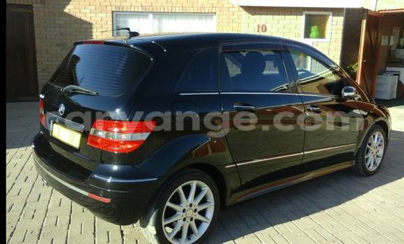Buy Used Mercedes-Benz 190–Series Black Car in Windhoek in Namibia Buy Used Mercedes-Benz 190–Series Black Car in Windhoek in Namibia