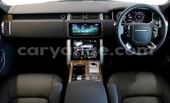 Acheter Occasion Voiture Land Rover Range Rover Vogue Blanc à Windhoek, Namibie Acheter Occasion Voiture Land Rover Range Rover Vogue Blanc à Windhoek, Namibie