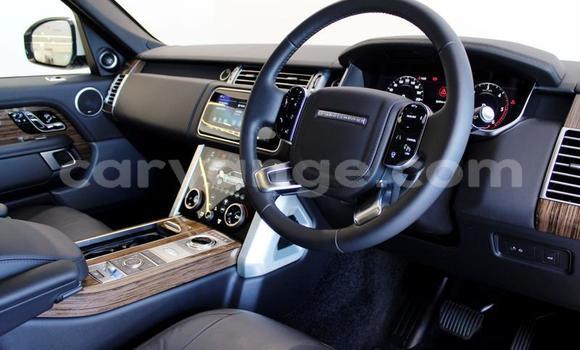 Acheter Occasion Voiture Land Rover Range Rover Vogue Blanc à Windhoek, Namibie Acheter Occasion Voiture Land Rover Range Rover Vogue Blanc à Windhoek, Namibie