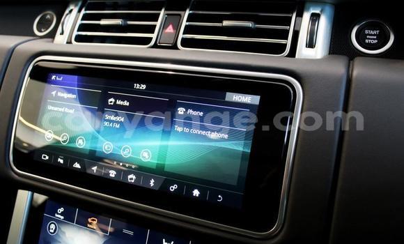 Acheter Occasion Voiture Land Rover Range Rover Vogue Blanc à Windhoek, Namibie Acheter Occasion Voiture Land Rover Range Rover Vogue Blanc à Windhoek, Namibie