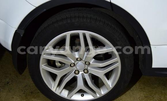 Acheter Occasion Voiture Land Rover Range Rover Evoque Blanc à Windhoek, Namibie Acheter Occasion Voiture Land Rover Range Rover Evoque Blanc à Windhoek, Namibie