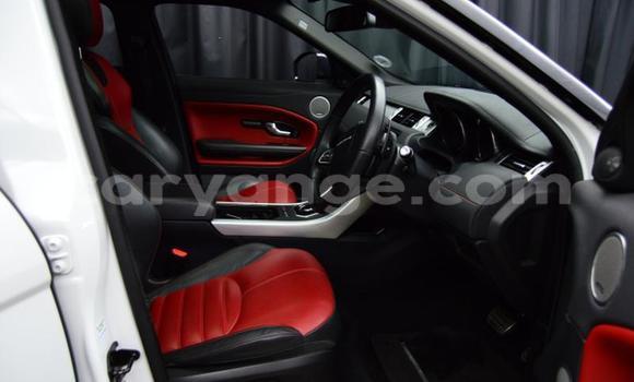 Acheter Occasion Voiture Land Rover Range Rover Evoque Blanc à Windhoek, Namibie Acheter Occasion Voiture Land Rover Range Rover Evoque Blanc à Windhoek, Namibie