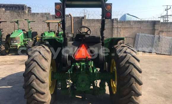 Acheter Occasion Utilitaire Caterpillar 120 Vert à Windhoek, Namibie Acheter Occasion Utilitaire Caterpillar 120 Vert à Windhoek, Namibie