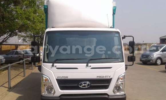 Buy Used Hyundai H100 White Truck in Windhoek in Namibia