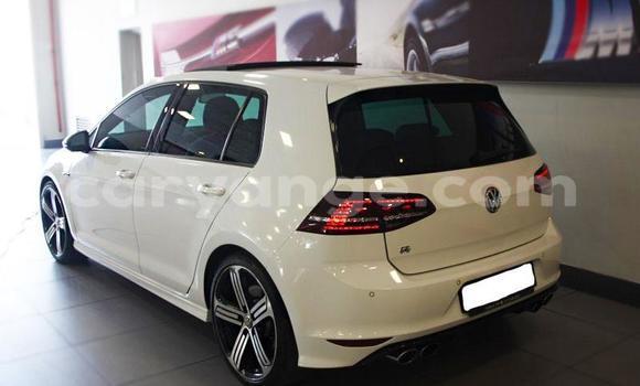 Acheter Occasion Voiture Volkswagen Golf R Blanc à Windhoek, Namibie Acheter Occasion Voiture Volkswagen Golf R Blanc à Windhoek, Namibie