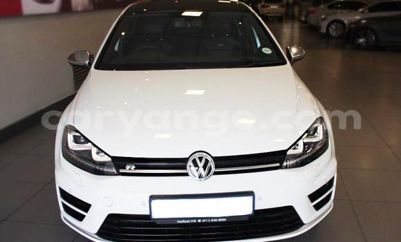 Acheter Occasion Voiture Volkswagen Golf R Blanc à Windhoek, Namibie Acheter Occasion Voiture Volkswagen Golf R Blanc à Windhoek, Namibie