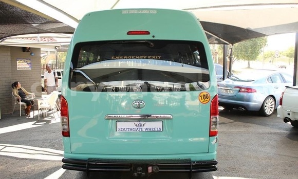 Acheter Occasion Voiture Toyota 4Runner Blanc à Windhoek, Namibie Acheter Occasion Voiture Toyota 4Runner Blanc à Windhoek, Namibie