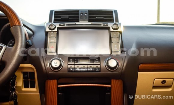 Acheter Import Voiture Toyota Prado Blanc à Import - Dubai, Namibie Acheter Import Voiture Toyota Prado Blanc à Import - Dubai, Namibie