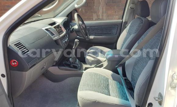 Acheter Occasion Voiture Toyota Hilux Blanc à Windhoek, Namibie Acheter Occasion Voiture Toyota Hilux Blanc à Windhoek, Namibie