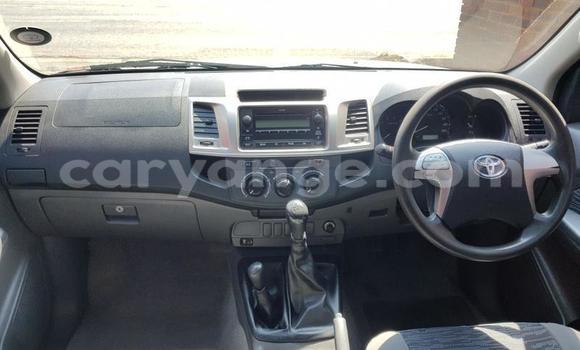 Acheter Occasion Voiture Toyota Hilux Blanc à Windhoek, Namibie Acheter Occasion Voiture Toyota Hilux Blanc à Windhoek, Namibie