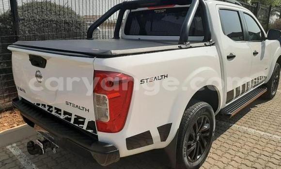 Acheter Occasion Voiture Nissan Navara Blanc à Gobabis, Omaheke Acheter Occasion Voiture Nissan Navara Blanc à Gobabis, Omaheke