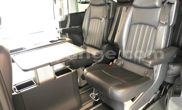 Acheter Occasion Voiture Mercedes-Benz Viano Blanc à Windhoek, Namibie Acheter Occasion Voiture Mercedes-Benz Viano Blanc à Windhoek, Namibie