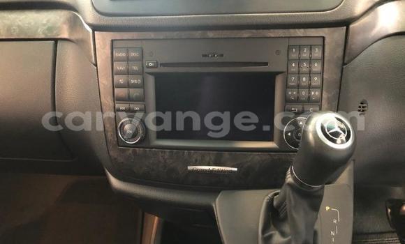 Acheter Occasion Voiture Mercedes-Benz Viano Blanc à Windhoek, Namibie Acheter Occasion Voiture Mercedes-Benz Viano Blanc à Windhoek, Namibie