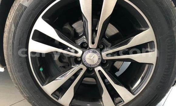 Acheter Occasion Voiture Mercedes-Benz Viano Blanc à Windhoek, Namibie Acheter Occasion Voiture Mercedes-Benz Viano Blanc à Windhoek, Namibie