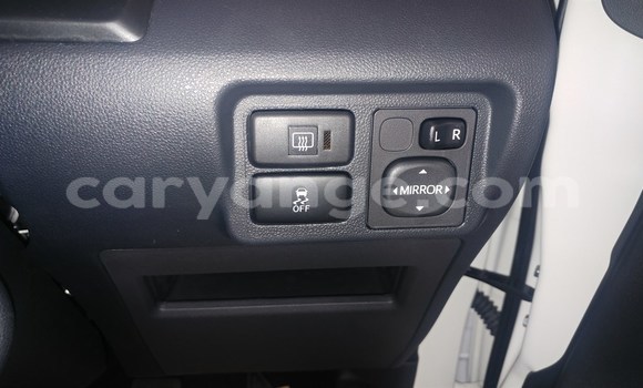 Buy Used Toyota Avanza White Car in Gobabis in Omaheke Buy Used Toyota Avanza White Car in Gobabis in Omaheke