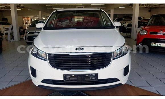 Acheter Occasion Voiture Kia Sedona Blanc à Windhoek, Namibie Acheter Occasion Voiture Kia Sedona Blanc à Windhoek, Namibie