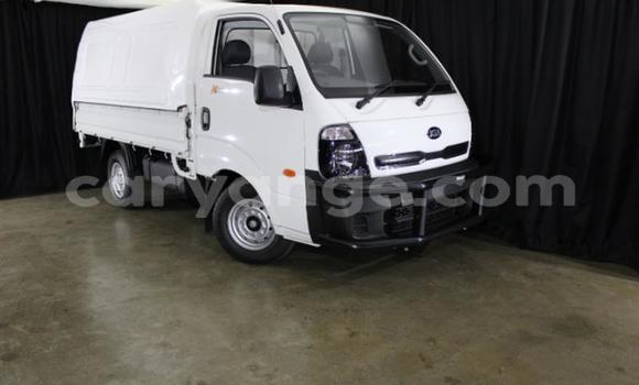 Acheter Occasion Voiture Kia K7 Blanc à Windhoek, Namibie Acheter Occasion Voiture Kia K7 Blanc à Windhoek, Namibie