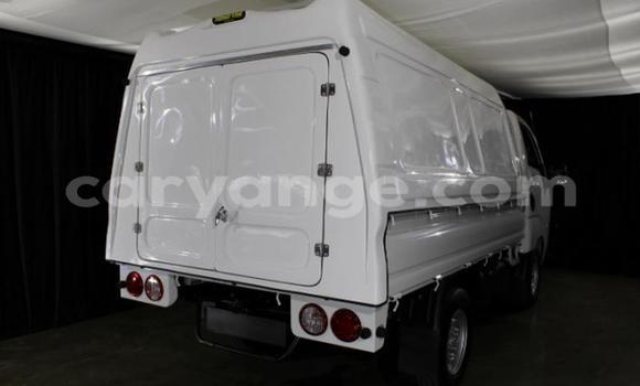 Acheter Occasion Voiture Kia K7 Blanc à Windhoek, Namibie Acheter Occasion Voiture Kia K7 Blanc à Windhoek, Namibie