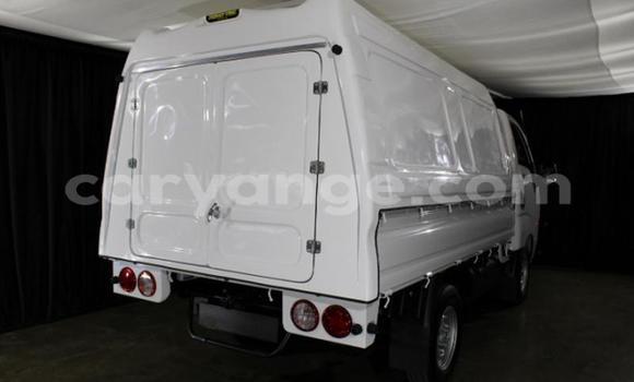 Acheter Occasion Voiture Kia K7 Blanc à Windhoek, Namibie Acheter Occasion Voiture Kia K7 Blanc à Windhoek, Namibie