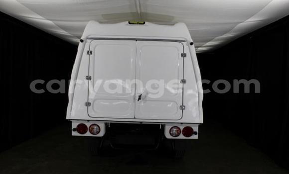 Acheter Occasion Voiture Kia K7 Blanc à Windhoek, Namibie Acheter Occasion Voiture Kia K7 Blanc à Windhoek, Namibie