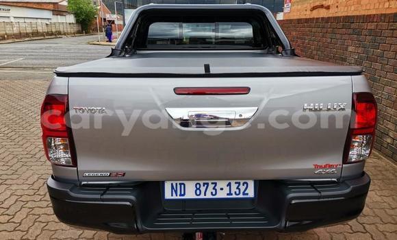 Buy Used Toyota Hilux Silver Car in Gobabis in Omaheke Buy Used Toyota Hilux Silver Car in Gobabis in Omaheke